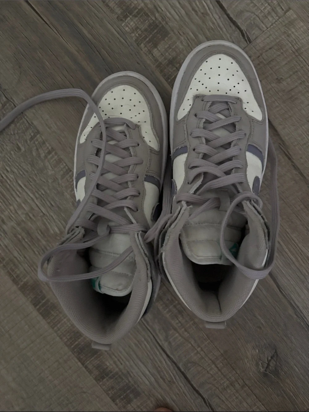 Nike High-Top Sneakers in Light Gray and White with Purple Swoosh